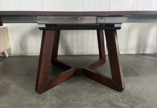 Uitschuifbare eettafel 130x130x76 cm, Windsor & Co, Bodil, Walnoot